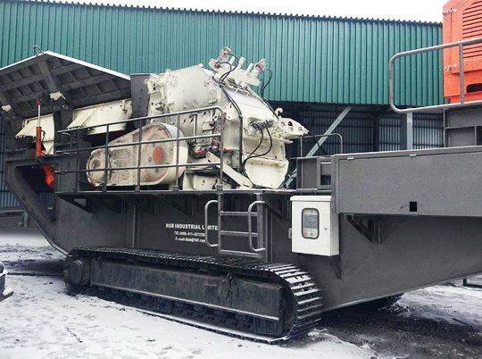 紅星履帶破——“春風吹，戰(zhàn)鼓擂”嚴苛工況誰怕誰？